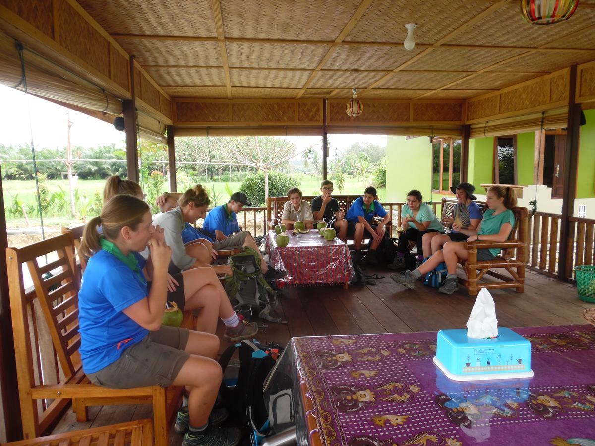 Ambow Homestay Jungle Trekking & Village Tour Букіт-Лаванґ Екстер'єр фото